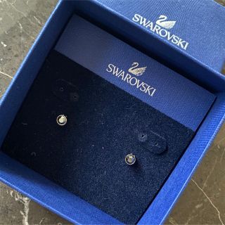 スワロフスキー(SWAROVSKI)のSWAROVSKI スタッドピアス ブラック(ピアス)