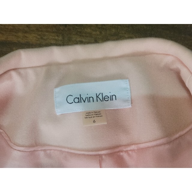 Calvin Klein(カルバンクライン)の【新品未使用】Calvin Klein ジャケット ベビーピンク Mサイズ レディースのジャケット/アウター(テーラードジャケット)の商品写真