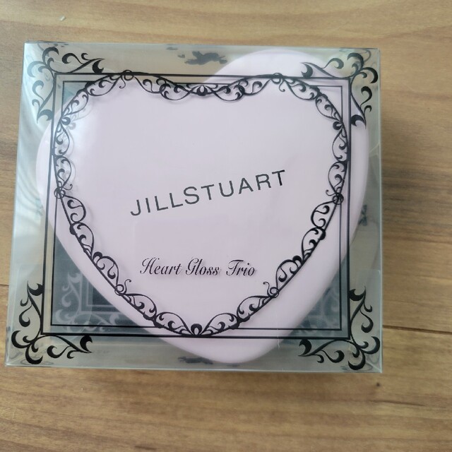 JILLSTUART(ジルスチュアート)のジルスチュアート　グロスセット　新品未使用 コスメ/美容のベースメイク/化粧品(リップグロス)の商品写真