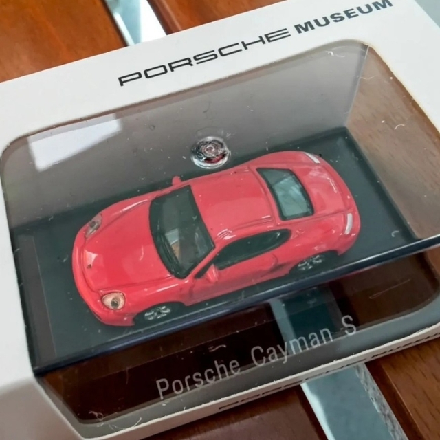 Porsche(ポルシェ)の5【ドイツ物】ポルシェ　ケイマン　モデルカー エンタメ/ホビーのおもちゃ/ぬいぐるみ(模型/プラモデル)の商品写真