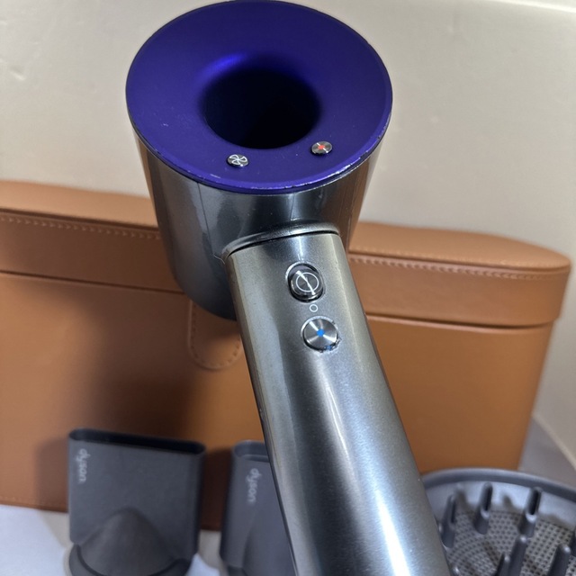 Dyson(ダイソン)の7931 ダイソン　ドライヤー　HD01 スマホ/家電/カメラの美容/健康(ドライヤー)の商品写真