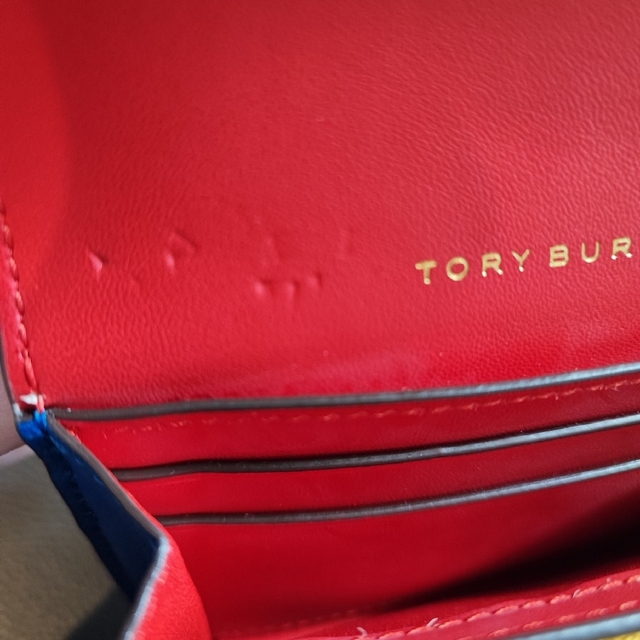 Tory Burch(トリーバーチ)の【新品】トリーバーチ TORY BURCH　二つ折り財布 レディースのファッション小物(財布)の商品写真