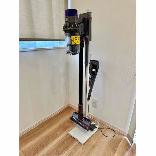 ダイソン(Dyson)のジャンク品　ダイソン　Dyson 掃除機　v10 収納用ブランケット付(掃除機)