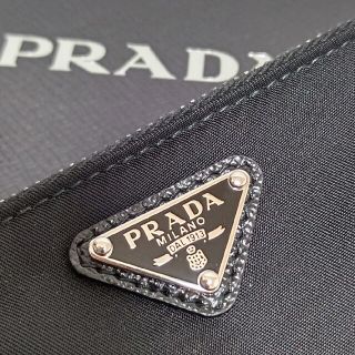 PRADA プラダ キーリング付き ミニポーチ 新品未使用 最安値級価格