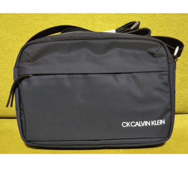 ck Calvin Klein(シーケーカルバンクライン)の専用！新品未使用！カルバン・クライン ショルダーバッグ メンズのバッグ(ショルダーバッグ)の商品写真