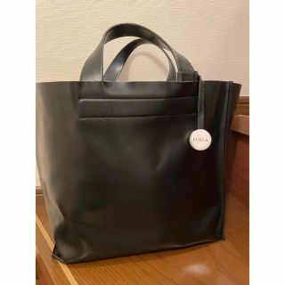 フルラ(Furla)のFURLA フルラ　レザーバッグ　ブラック  (ハンドバッグ)