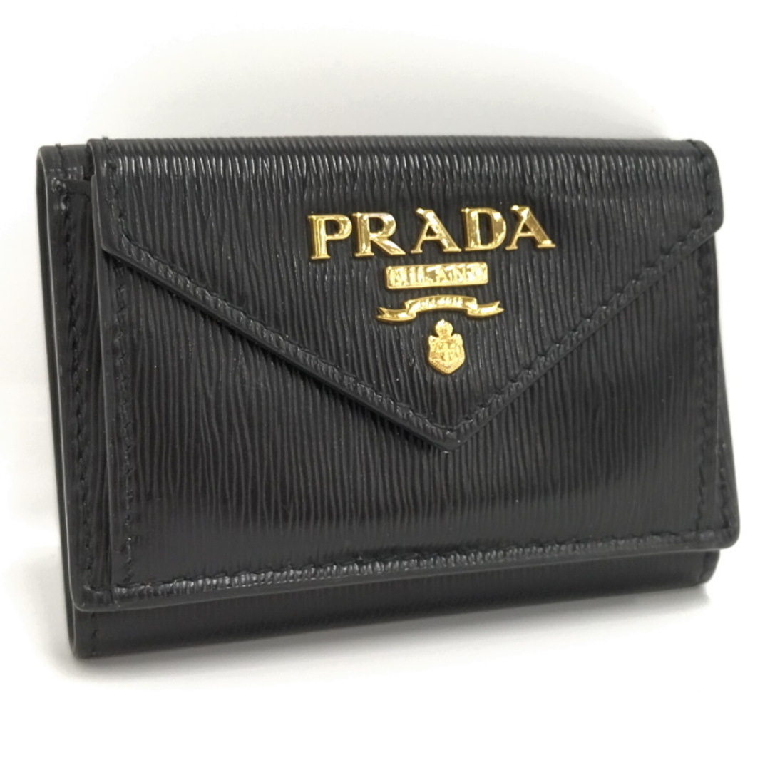 ブラック素材ラインPRADA 三つ折り財布 コンパクト ウォレット サフィアーノ レザー ブラック