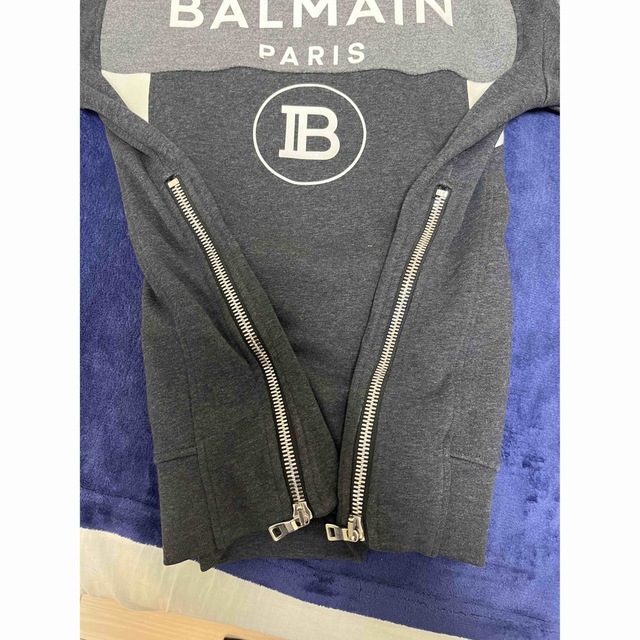 BALMAIN(バルマン)のバルマン　サイドzip トレーナー メンズのトップス(スウェット)の商品写真