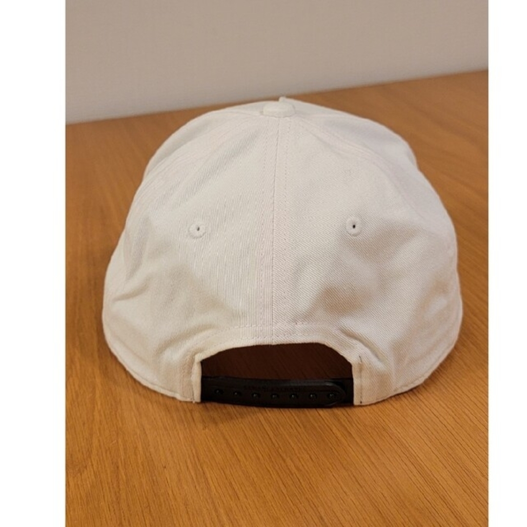 ARMANI EXCHANGE(アルマーニエクスチェンジ)のARMANI　EXCHANGE　 キャップ　白 メンズの帽子(キャップ)の商品写真