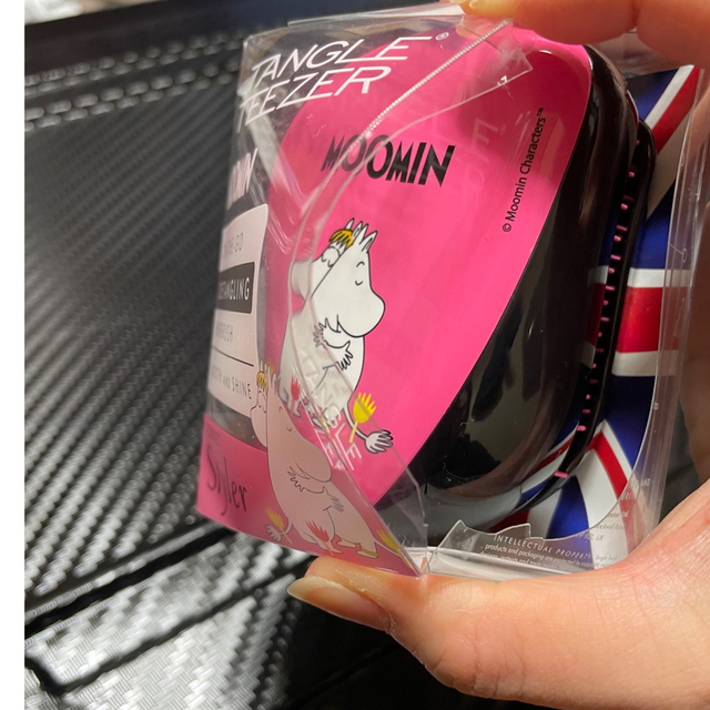 MOOMIN(ムーミン)のTangle Teezer ムーミン　ピンク コスメ/美容のヘアケア/スタイリング(ヘアブラシ/クシ)の商品写真