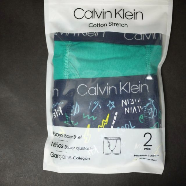 Calvin Klein(カルバンクライン)のCalvin Klein ボクサーパンツ 2枚セット 子供(L/12-14) キッズ/ベビー/マタニティのキッズ服男の子用(90cm~)(下着)の商品写真