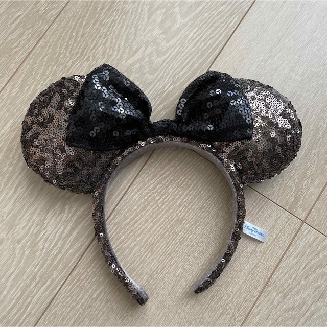 Disney(ディズニー)のディズニー カチューシャ ミニー スパンコール レディースのヘアアクセサリー(カチューシャ)の商品写真