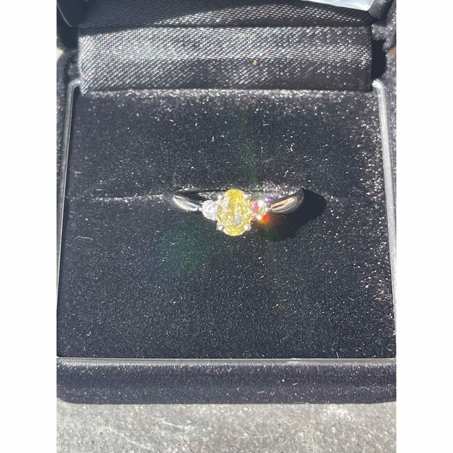 ファンシーインテンスイエローダイヤモンド　リング　0.5ct up レディースのアクセサリー(リング(指輪))の商品写真