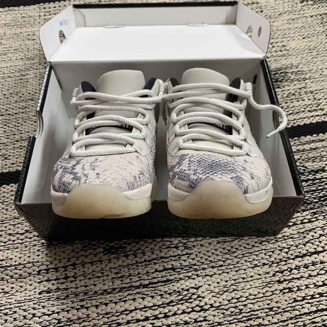 【美品】AIR JORDAN 11 RETRO LOW SNAKE L-BONE