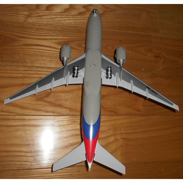 JCウイングス　1/200　マレーシア航空　B777-200ER　9M-MRA