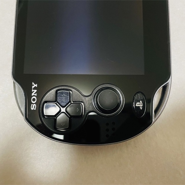 PlayStation Vita(プレイステーションヴィータ)のPS Vita PCH-1000 ZA01 クリスタルブラック 動作良好 エンタメ/ホビーのゲームソフト/ゲーム機本体(家庭用ゲーム機本体)の商品写真