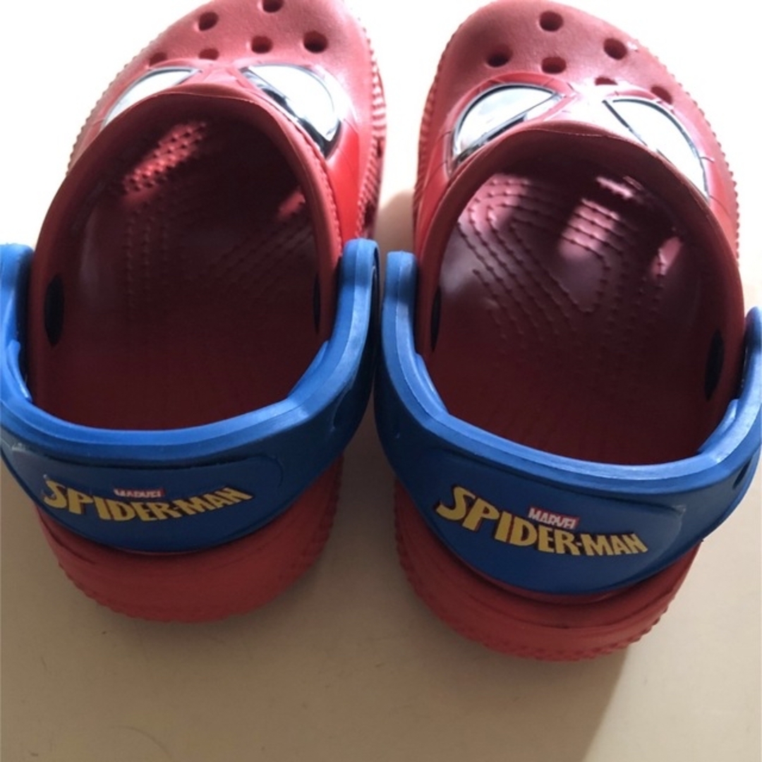 crocs(クロックス)のクロックス　スパイダーマン　C6 キッズ/ベビー/マタニティのベビー靴/シューズ(~14cm)(サンダル)の商品写真