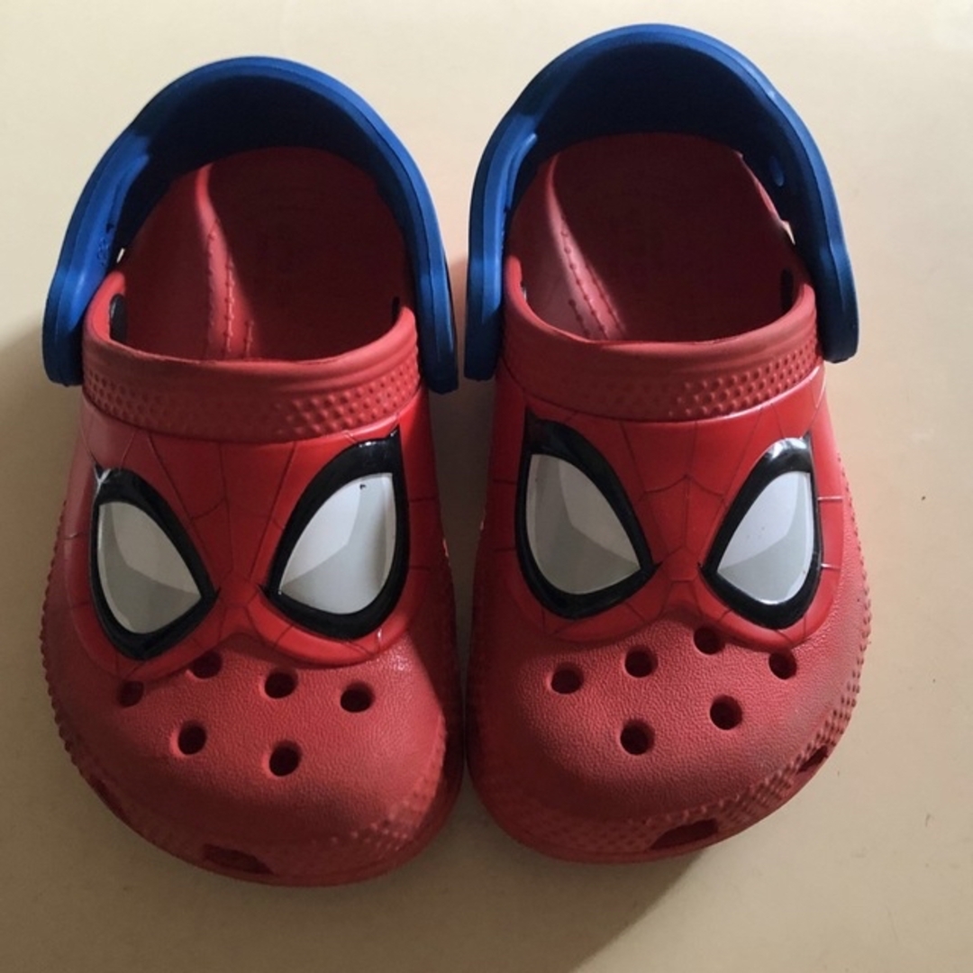 crocs(クロックス)のクロックス　スパイダーマン　C6 キッズ/ベビー/マタニティのベビー靴/シューズ(~14cm)(サンダル)の商品写真