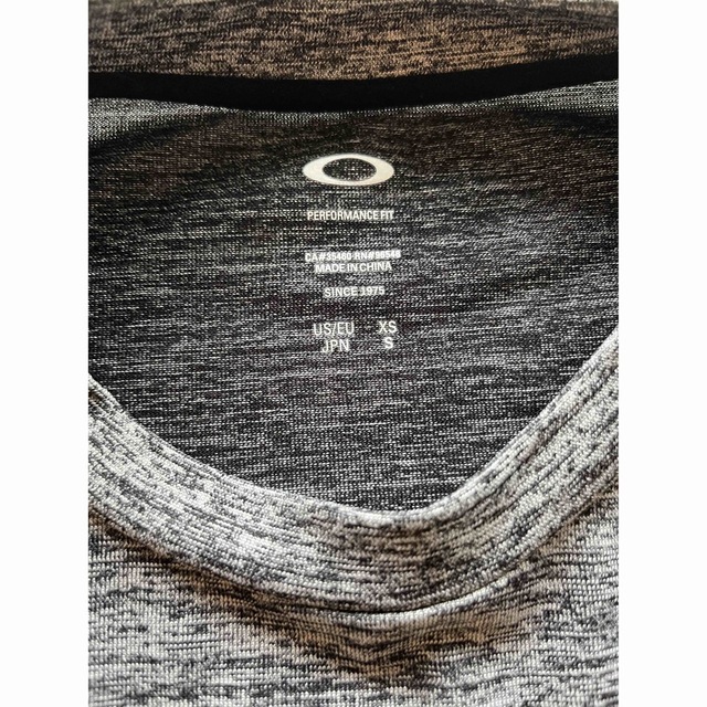 Oakley(オークリー)のオークリー　Tシャツ メンズのトップス(Tシャツ/カットソー(半袖/袖なし))の商品写真