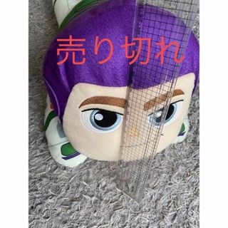 トイストーリー(トイ・ストーリー)のバズ・ライトイヤー寝そべりギガジャンボぬいぐるみ(ぬいぐるみ)