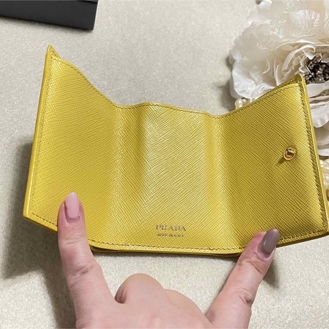 美品!PRADA三つ折り財布♡ミニ財布 美品!PRADA三つ折り財布♡ミニ財布