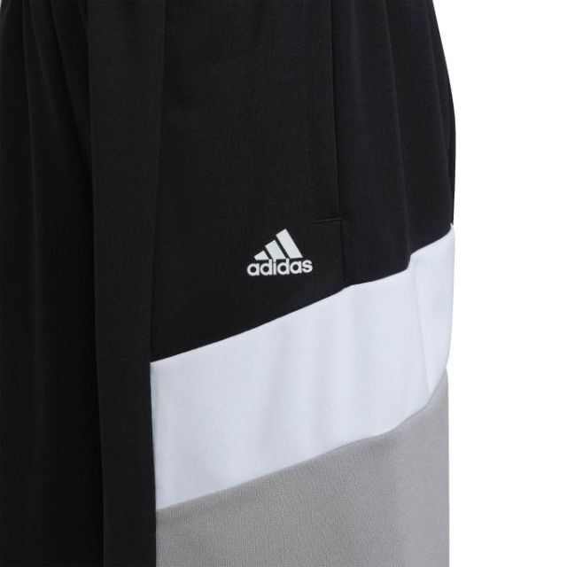 adidas(アディダス)の新品★アディダス★140★快適!!半袖Ｔシャツ(赤)・ジャージハーフパンツ★上下 キッズ/ベビー/マタニティのキッズ服男の子用(90cm~)(Tシャツ/カットソー)の商品写真