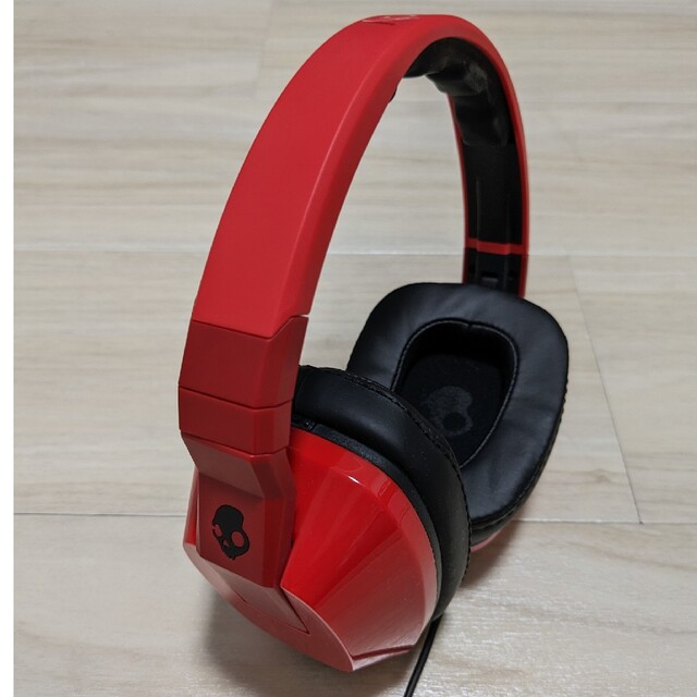 Skullcandy(スカルキャンディ)のSkullcandy CRUSHER RED スマホ/家電/カメラのオーディオ機器(ヘッドフォン/イヤフォン)の商品写真