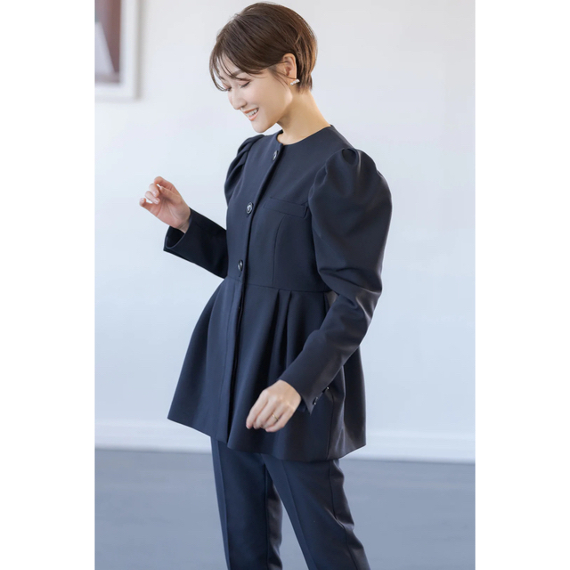 ノーカラージャケットregleam  リグリーム　ぺプラムジャケット｜PEPLUM JACKET