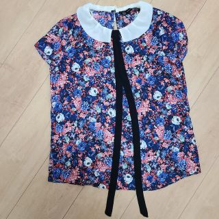 ザラ(ZARA)のキキキ、キレイでカワイイ花柄カットソー！サイズXS ZARA TRAFA(Tシャツ(半袖/袖なし))