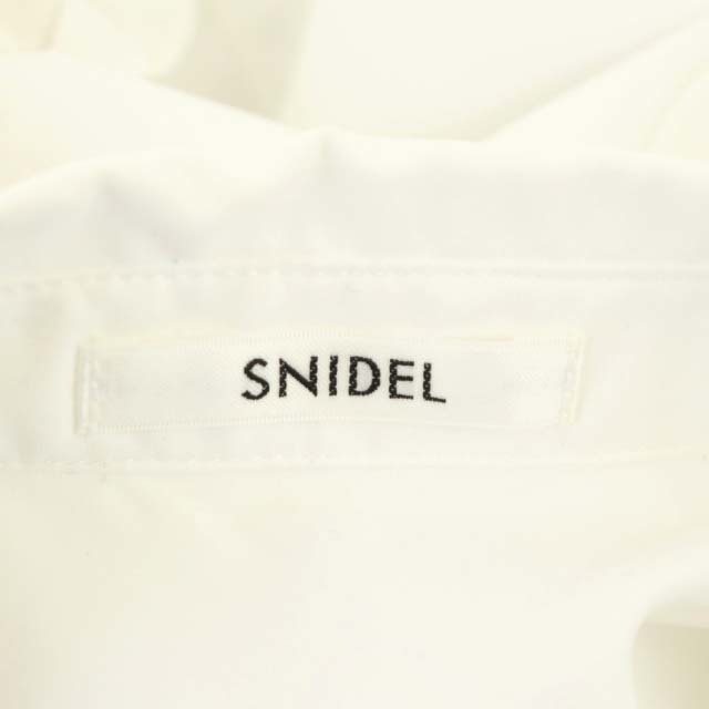 SNIDEL(スナイデル)のスナイデル 22AW Sustainableフリルボリュームシャツブラウス 長袖 レディースのトップス(シャツ/ブラウス(長袖/七分))の商品写真
