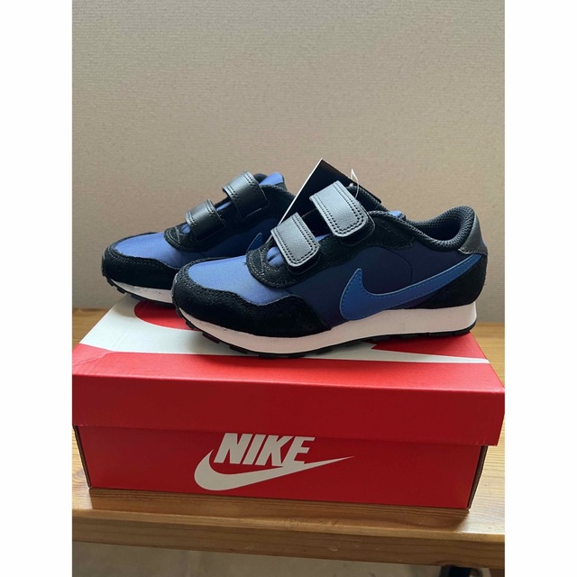 NIKE MD VALIANT スニーカー キッズ 18センチ