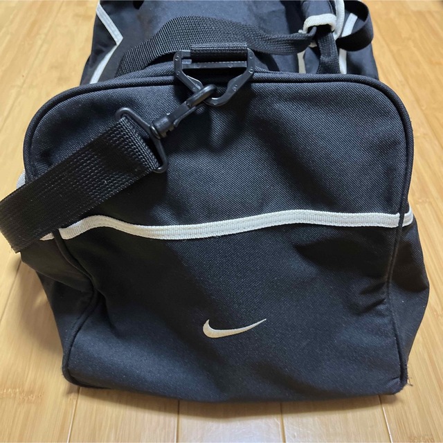 NIKE(ナイキ)のナイキボストンバック メンズのバッグ(ボストンバッグ)の商品写真