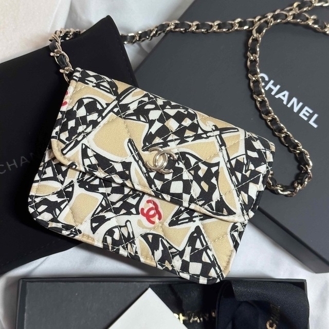 CHANEL シャネル　チェーンクラッチバック　ミニバッグ カードケース