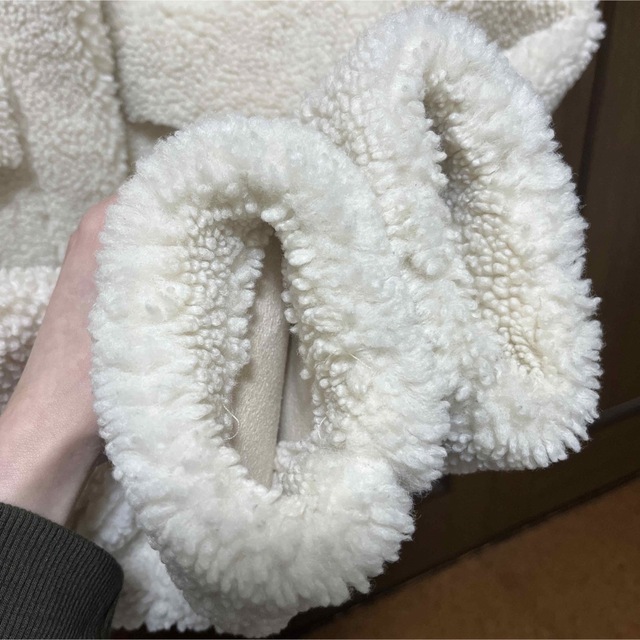 ZARA - ZARA ザラ ボア ショート コート ホワイト 白の通販 by ZARA - ZARA ザラ ボア ショート コート ホワイト 白の通販 by
