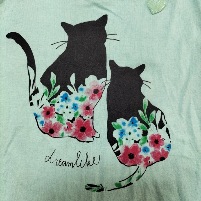 ベルメゾン(ベルメゾン)のベルメゾン　猫　長袖Ｔシャツ　140 キッズ/ベビー/マタニティのキッズ服女の子用(90cm~)(Tシャツ/カットソー)の商品写真