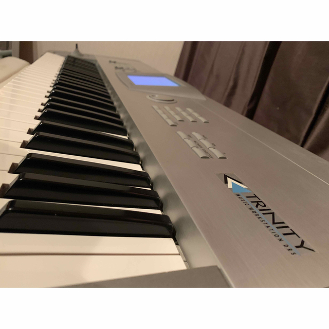 KORG(コルグ)のTRINITY トリニティー 61鍵盤 / KORG コルグ シンセサイザー 楽器の鍵盤楽器(キーボード/シンセサイザー)の商品写真