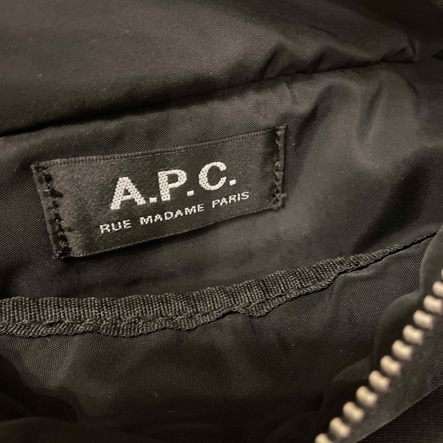 A.P.C(アーペーセー)のA.P.C. / Repeat ヒップバッグ　ボディバッグ レディースのバッグ(ボディバッグ/ウエストポーチ)の商品写真
