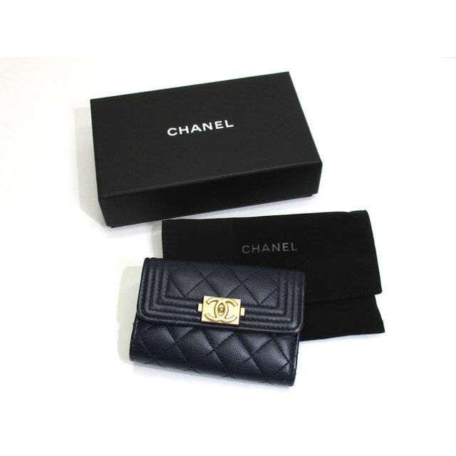 CHANEL ボーイ シャネル 4連 キーケース キャビアスキン ネイビー CHANEL ボーイ シャネル 4連 キーケース キャビアスキン ネイビー