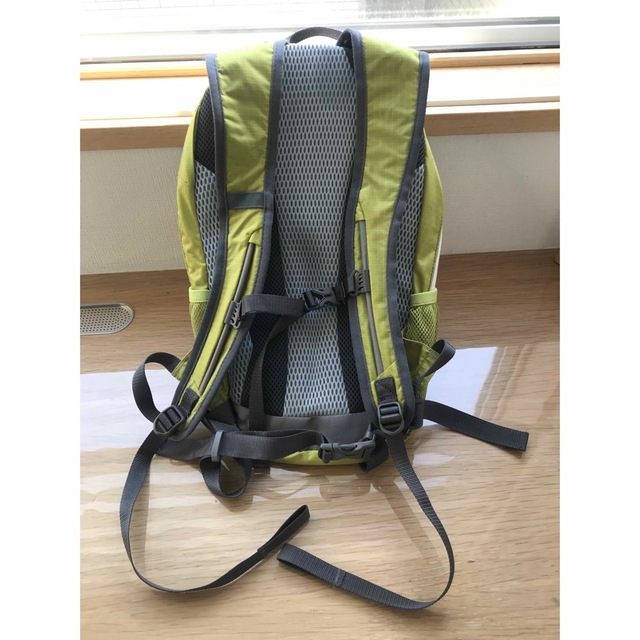 Deuter(ドイター)のdeuter スピードライト 10 メンズのバッグ(バッグパック/リュック)の商品写真