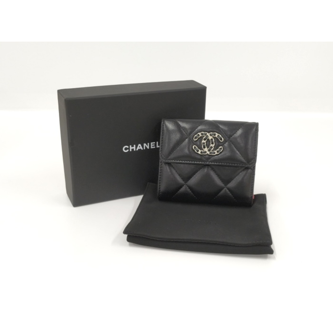 CHANEL 三つ折り財布 コンパクト ウォレット ココマーク マトラッセ