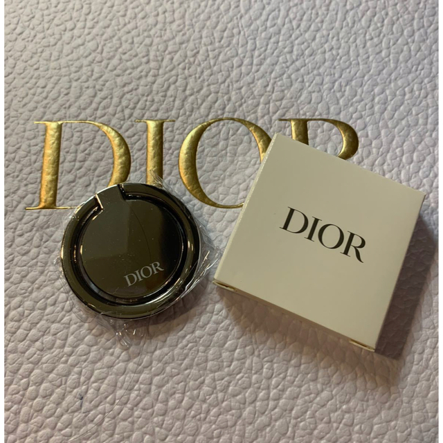 Dior(ディオール)のディオールスマホリング スマホ/家電/カメラのスマホアクセサリー(その他)の商品写真