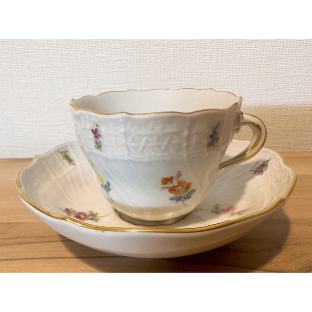 MEISSEN(マイセン)のマイセン　スキャッタードフラワー　モカ インテリア/住まい/日用品のキッチン/食器(食器)の商品写真