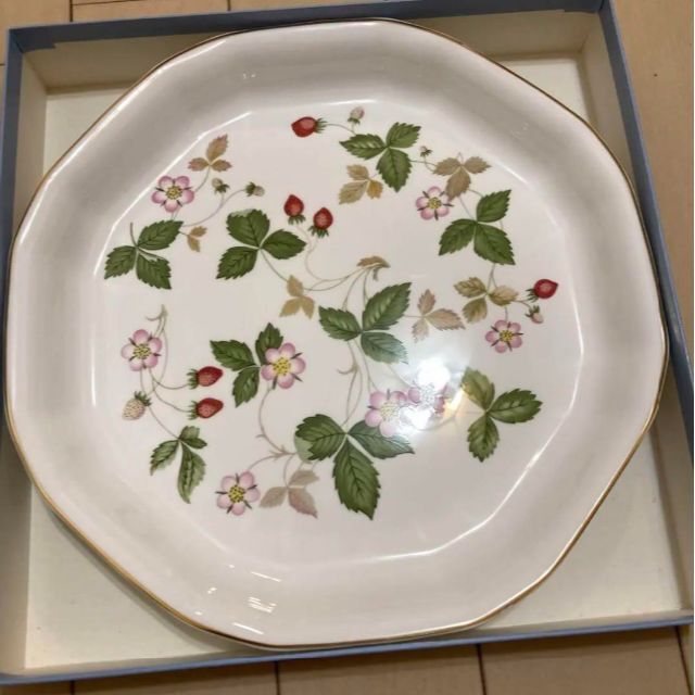 月末値下げ　新品未使用  WEDGWOOD ジャスパー ワイルドストロベリー