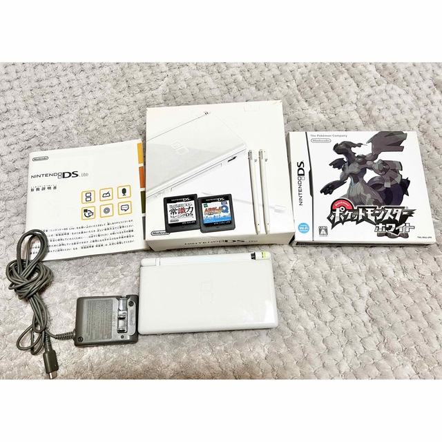 【ソフト3本付き】Nintendo DS ニンテンド-DS LITE ホワイト