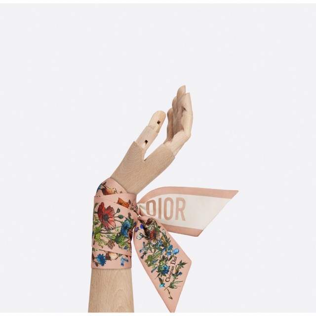 Christian Dior(クリスチャンディオール)の新品 Dior ディオール D-MILLEFIORI ミッツァ スカーフ ピンク レディースのファッション小物(バンダナ/スカーフ)の商品写真