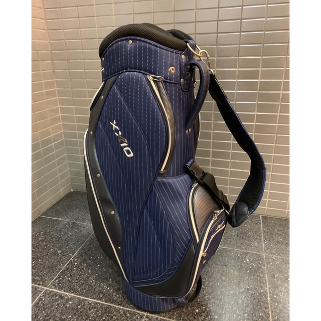 XXIO(ゼクシオ)の⛳️💙XXIOキャディーバック💙メンズ　フード無し💙 スポーツ/アウトドアのゴルフ(バッグ)の商品写真