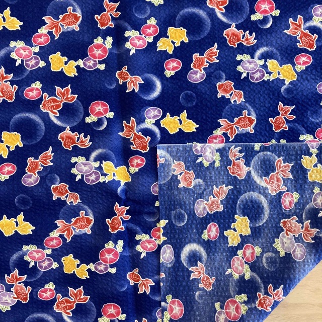 和柄✨金魚と朝顔と水玉柄✨紫紺地✨可愛い✨100cm✨綿リップル生地✨生地ハギレ