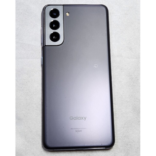 Galaxy(ギャラクシー)のGalaxy s21 au版　SIMロック解除済 スマホ/家電/カメラのスマートフォン/携帯電話(スマートフォン本体)の商品写真