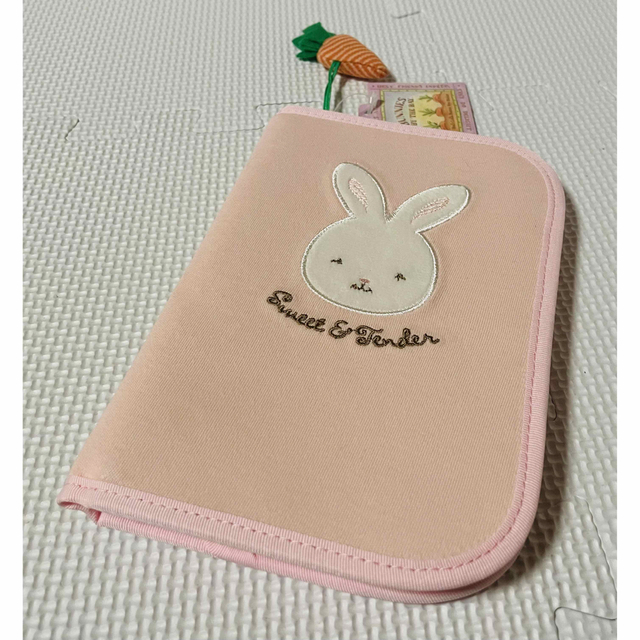 母子手帳ケース ウサギ ピンク 20×14cm キッズ/ベビー/マタニティのマタニティ(母子手帳ケース)の商品写真