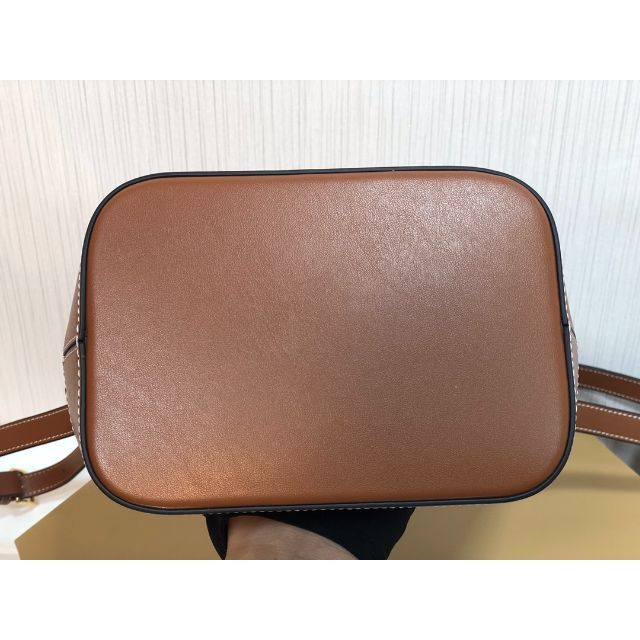 Celine セリーヌ☆スモール バケット キュイル トリオンフ Celine セリーヌ☆スモール バケット キュイル トリオンフ